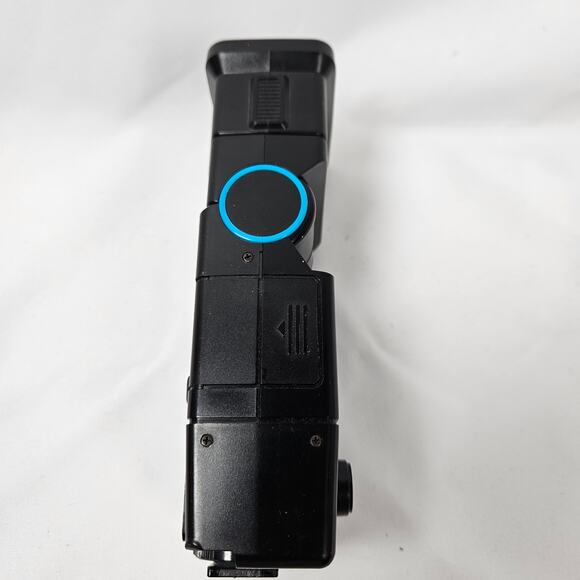 Vivitar Auto-Dedicated Thyristor Zoom Shoe Mount Flash - Picture 4 of 6